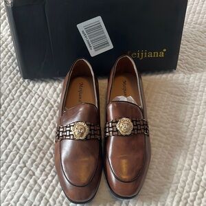 Men’s Brown Leather Slip-On Loafers with Gold Medallion